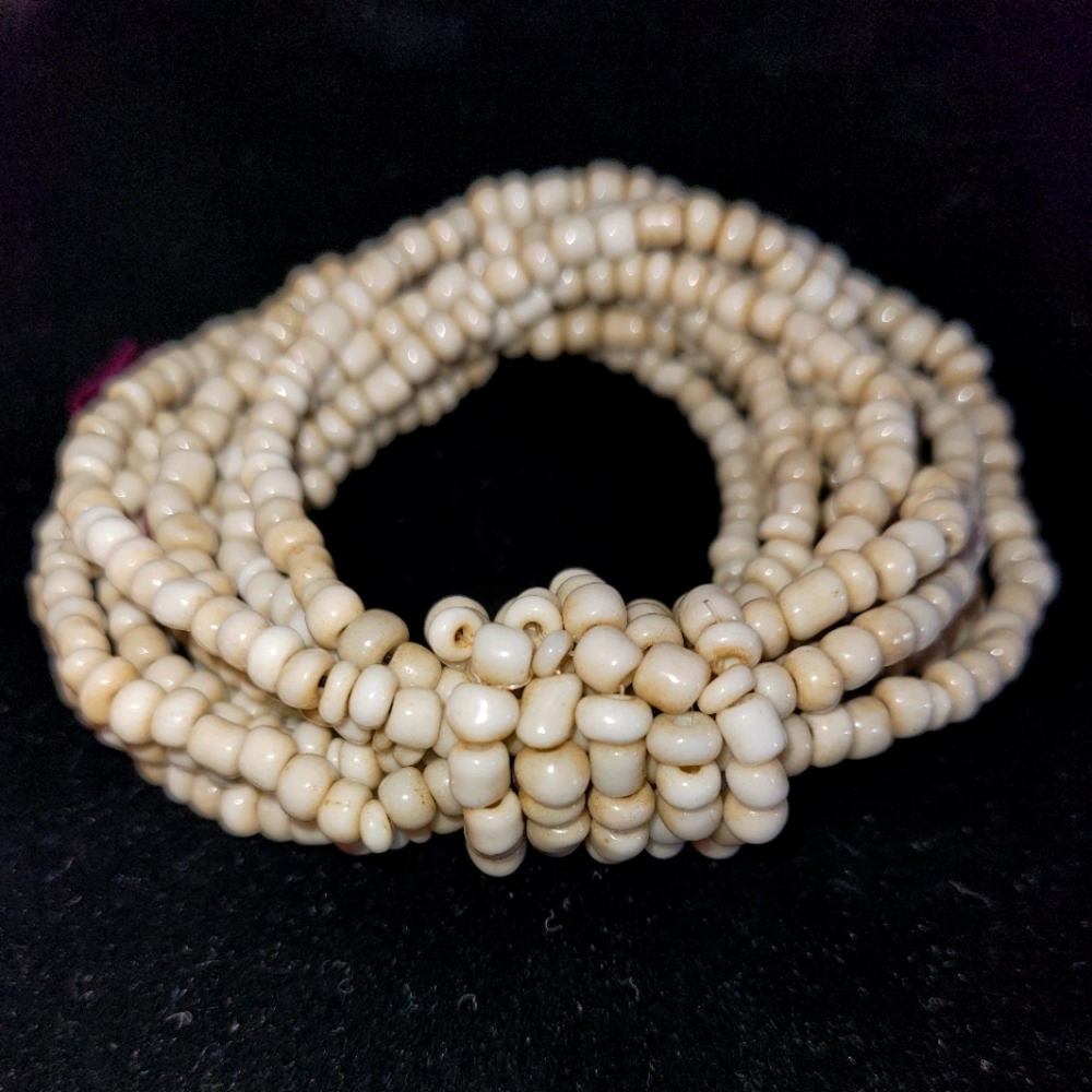 Cream colored stretchy beaded bracelet
